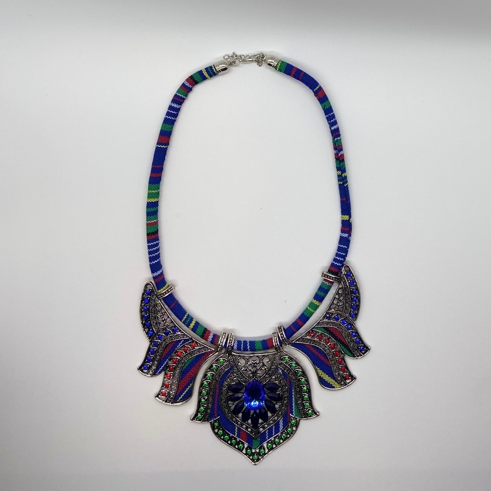 Multi color statement necklace - Picture 5 of 9
